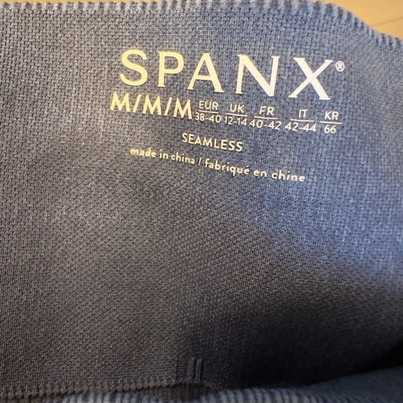 Soft stretch Leggings - Picture 8 of 11